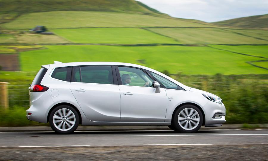 Vauxhall Zafira Tourer 2016 года  (фото 24 из 32)